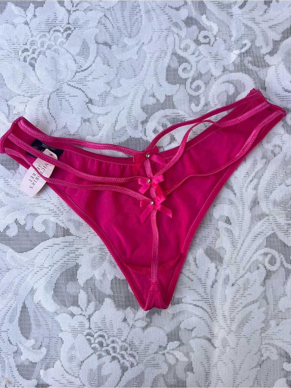 Vintage Victoria’s Secret Sexy Little Things V-String Pink Thong size small
